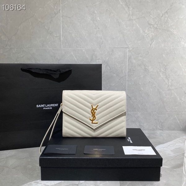 new lady's caviar handbag 7a high-end custom products wear resistant caviar lines fashion fashion style gold metal accessories
new lady's caviar handbag 7a high-end custom products wear resistant caviar lines fashion fashion style gold metal accessories