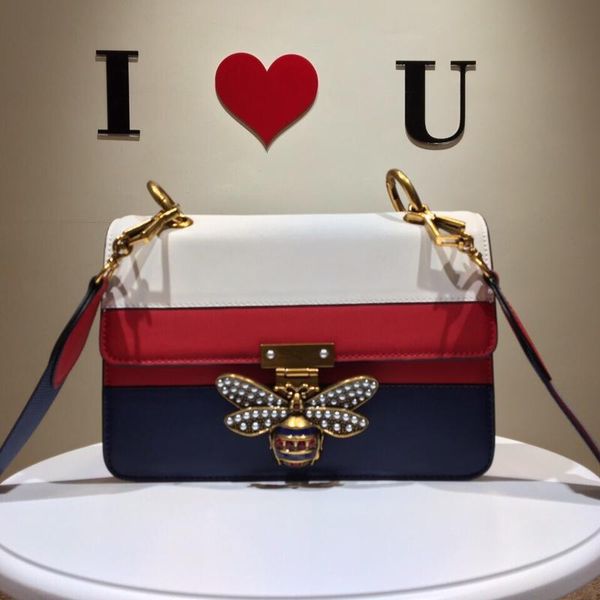 2018 women brand female lady real leather chain with letter flap crossbody handbag small bag red black shoulder bag 22.5*18.5*6.5cm
2018 women brand female lady real leather chain with letter flap crossbody handbag small bag red black shoulder bag 22.5*18.5*6.5cm