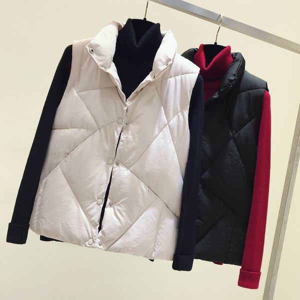down cotton vest woman 2019 short cotton suit vest waistcoat bread take a horse clip loose coat, Black;white
down cotton vest woman 2019 short cotton suit vest waistcoat bread take a horse clip loose coat, Black;white