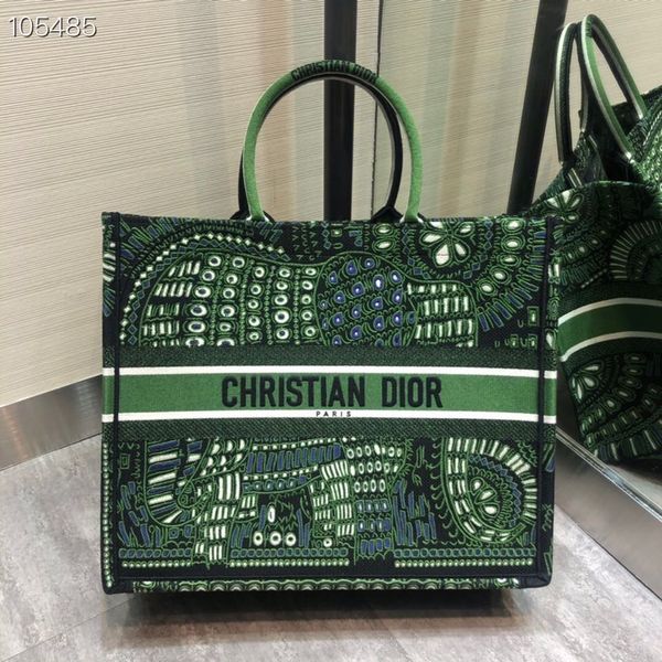 2020 pure handmade embroidery ladies large capacity shopping bag brand designer high-end customized travel hand-held beach bag fashion leisu
2020 pure handmade embroidery ladies large capacity shopping bag brand designer high-end customized travel hand-held beach bag fashion leisu