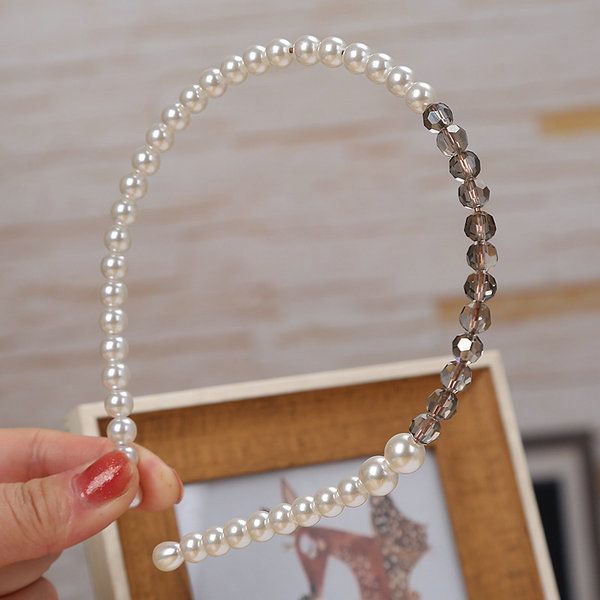 fairy pearl crystal headband female wash face out spring and summer new girl is elegant and fresh headband hair accessories female, Black;brown
fairy pearl crystal headband female wash face out spring and summer new girl is elegant and fresh headband hair accessories female, Black;brown