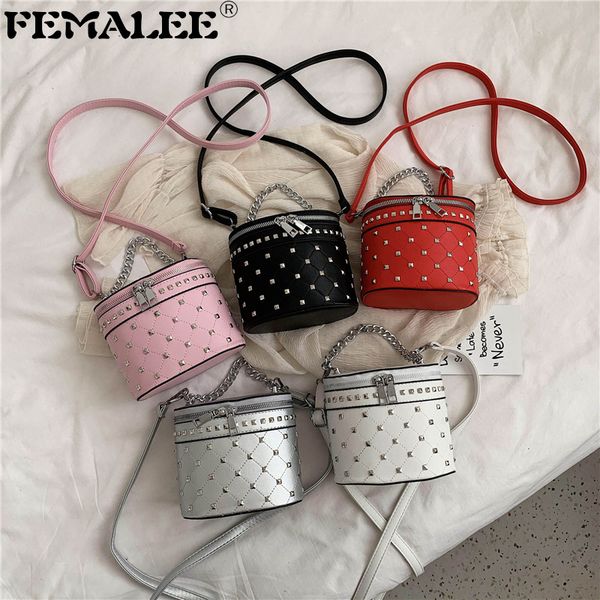 2020 new mini ковш сумки женщины crossbody сумки дамы мешки плеча заклепки сумки двухсторонний zip кошелек сумка
2020 new mini ковш сумки женщины crossbody сумки дамы мешки плеча заклепки сумки двухсторонний zip кошелек сумка
