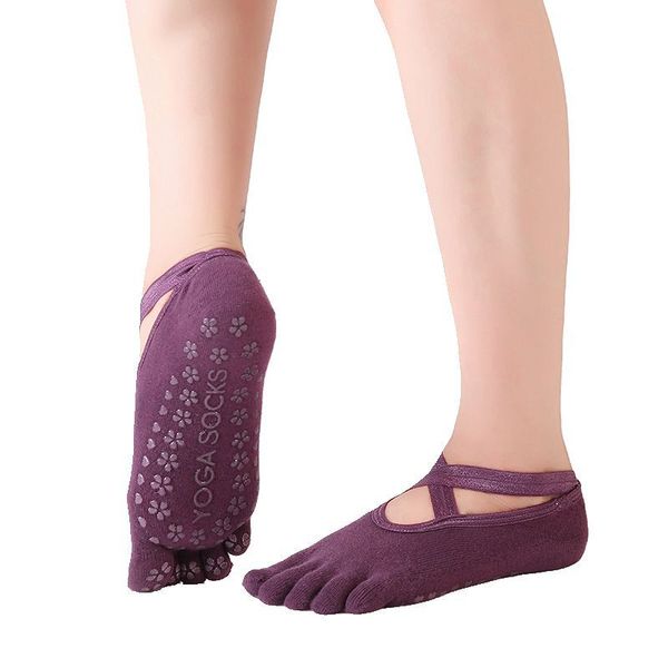 cotton cross belt yoga socks professional non-slip plastic yoga socks soft fitness five-finger
cotton cross belt yoga socks professional non-slip plastic yoga socks soft fitness five-finger