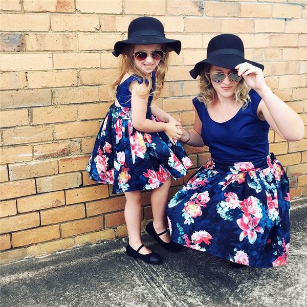 mother daughter dresses fashion ruffles sleeve floral family clothes mom daughter dresses family p shoot clothing, Blue
mother daughter dresses fashion ruffles sleeve floral family clothes mom daughter dresses family p shoot clothing, Blue