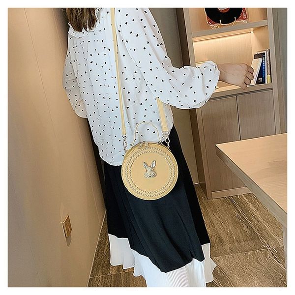 new fashion pearl ladies handbag wild shoulder bag simple atmosphere oblique small round bag female shoulder
new fashion pearl ladies handbag wild shoulder bag simple atmosphere oblique small round bag female shoulder