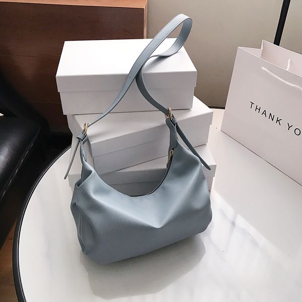fashionable small bag 2020 new fashion net red women's bag fold single shoulder dumpling texture ins super underarm
fashionable small bag 2020 new fashion net red women's bag fold single shoulder dumpling texture ins super underarm