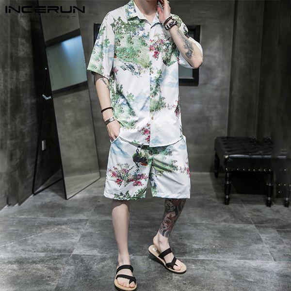 2020 men sets ethnic style printed short sleeve vintage streetwear lapel shirt summer loose shorts men suit 2 pieces incerun 5xl, Gray
2020 men sets ethnic style printed short sleeve vintage streetwear lapel shirt summer loose shorts men suit 2 pieces incerun 5xl, Gray
