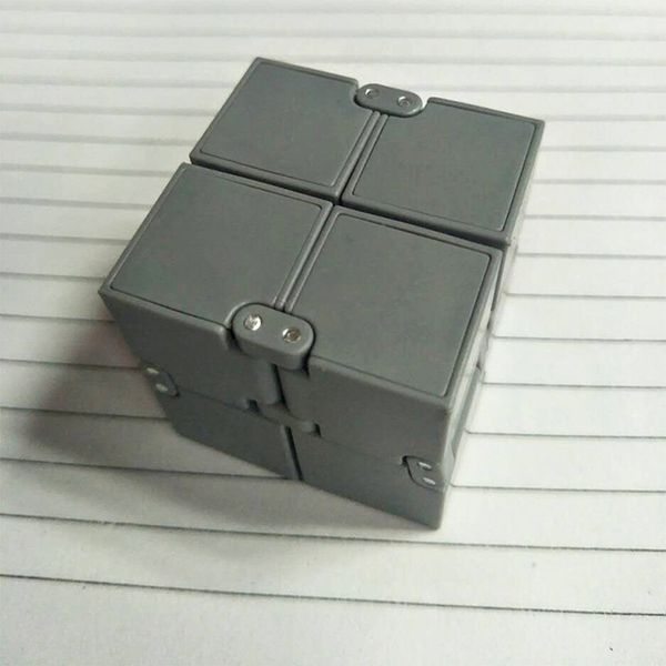 бесконечность cube mini anti-давление игрушка edc тревога стресс помощи magic cube blocks дети забавные игрушки лучший подарок
бесконечность cube mini anti-давление игрушка edc тревога стресс помощи magic cube blocks дети забавные игрушки лучший подарок