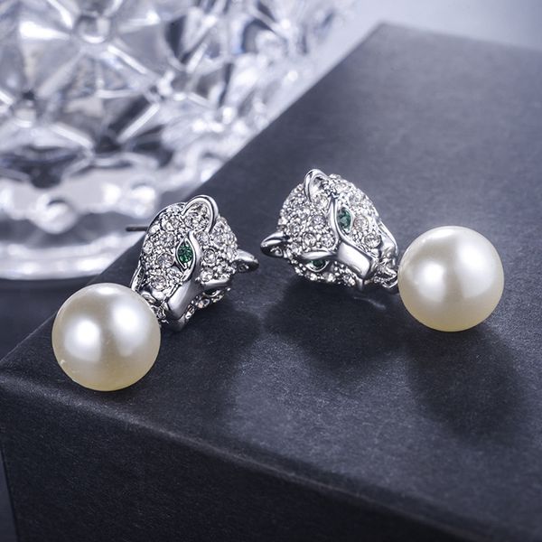 fashion- personality full of diamond silver rose gold leopard pearl earrings fashion trend european and american earrings
fashion- personality full of diamond silver rose gold leopard pearl earrings fashion trend european and american earrings