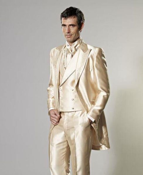 three pieces custom made groom tuxedos gold wedding party suit dinner men suit groomsman suits ( jacket+pants+vest+tie, White;black
three pieces custom made groom tuxedos gold wedding party suit dinner men suit groomsman suits ( jacket+pants+vest+tie, White;black