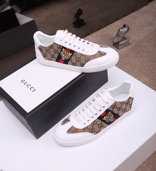 20ss autumn new fashion men's shoes breathable skid flats shoes wild fashion low help sneakers men casual shoes zapatillas hombre, Black
20ss autumn new fashion men's shoes breathable skid flats shoes wild fashion low help sneakers men casual shoes zapatillas hombre, Black