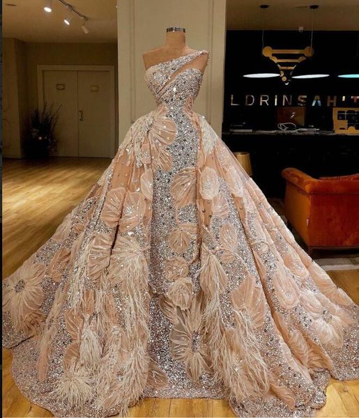 2020 luxury prom dress ball gown sleeveless one shoulder chamgape tulle feather crystal classic customizable formal evening gowns, Black
2020 luxury prom dress ball gown sleeveless one shoulder chamgape tulle feather crystal classic customizable formal evening gowns, Black