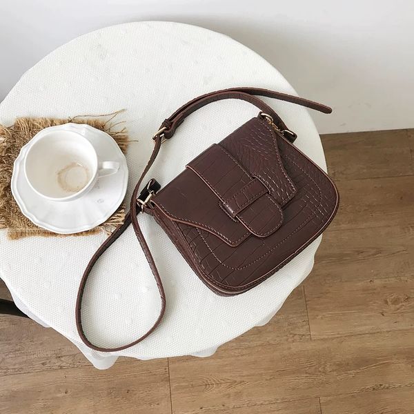 крокодил saddle bag новая корейская версия ретро сумки дамы седло pu кожа messenger сумки сумки для девочек
крокодил saddle bag новая корейская версия ретро сумки дамы седло pu кожа messenger сумки сумки для девочек