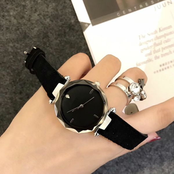 Brand New Watch Women Exquisite Top Luxury Aaa Diamond Quartz Ladies Watch Fashion Leather Wristwatch Women watches saat relogio feminino &
Brand New Watch Women Exquisite Top Luxury Aaa Diamond Quartz Ladies Watch Fashion Leather Wristwatch Women watches saat relogio feminino &