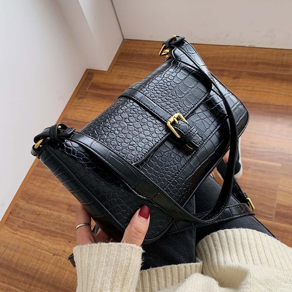 элегантная женщина tote сумки 2019 новая мода кожа высокого качества женская сумка картины крокодила плеча сумки
элегантная женщина tote сумки 2019 новая мода кожа высокого качества женская сумка картины крокодила плеча сумки