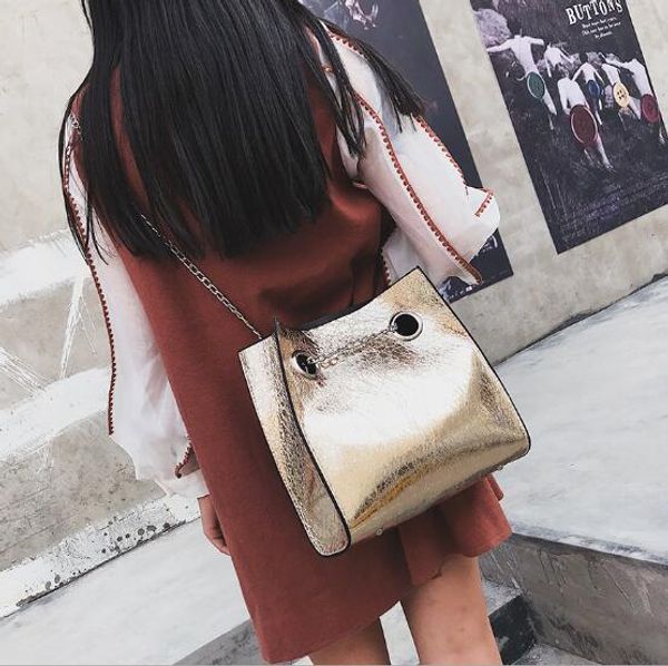 big tote female bag burst crack chain shoulder messenger bag pu leather rivet large capacity mobile ladies bags for women 2019
big tote female bag burst crack chain shoulder messenger bag pu leather rivet large capacity mobile ladies bags for women 2019
