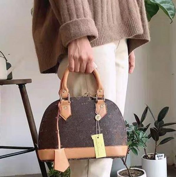 vogue of new fund bag girls women shoulder bags his presbyopic shell summer han edition joker mini fashion female package
vogue of new fund bag girls women shoulder bags his presbyopic shell summer han edition joker mini fashion female package