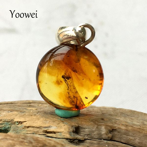 yoowei 13*7mm tiny insect amber pendant for s925 silver flying chic small animal untreated natural baltic amber jewelry
yoowei 13*7mm tiny insect amber pendant for s925 silver flying chic small animal untreated natural baltic amber jewelry