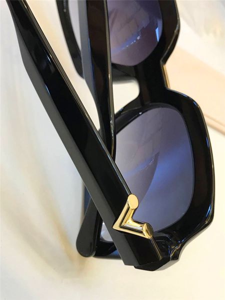 wholesale-popular new selling sunglasses 090 square plate design framework fashion generous style uv 400 lens with original box, White;black
wholesale-popular new selling sunglasses 090 square plate design framework fashion generous style uv 400 lens with original box, White;black