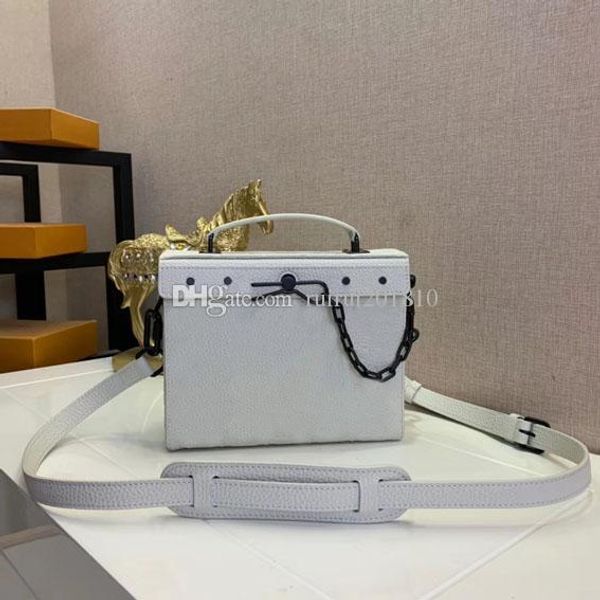 new european style luxury classic women's shoulder bags fashion bag party bag made real leather grain pattern embossing decorative chai
new european style luxury classic women's shoulder bags fashion bag party bag made real leather grain pattern embossing decorative chai