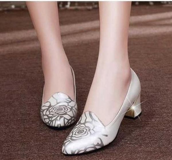2019 women's shoes in spring and autumn with new style middle heel coarse heel pointed end, Black
2019 women's shoes in spring and autumn with new style middle heel coarse heel pointed end, Black