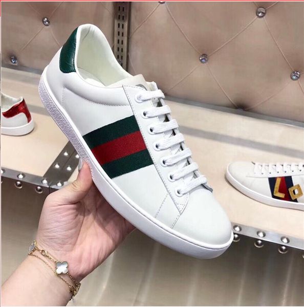 2020 new ace designer shoes for men woman luxury triple black white red leather casual shoes vintage star stripe snake bee sneakers
2020 new ace designer shoes for men woman luxury triple black white red leather casual shoes vintage star stripe snake bee sneakers