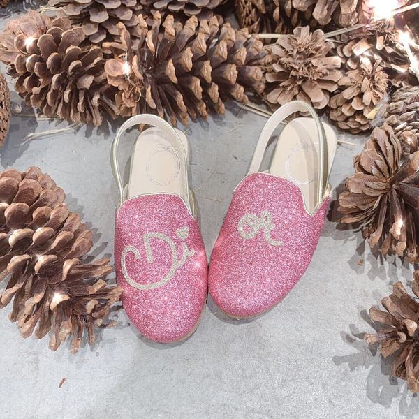 Sandálias infantis jessica668
Sandálias infantis jessica668