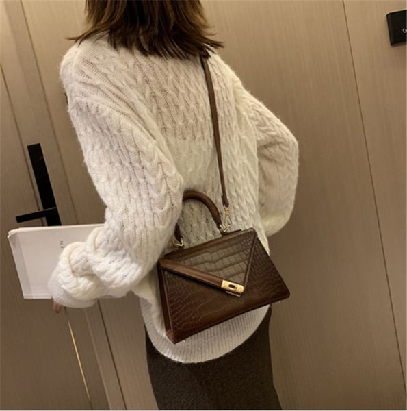 designer luxury handbag designer handbag women fashion one shoulder bag stone pattern messenger small square bag texture 2
designer luxury handbag designer handbag women fashion one shoulder bag stone pattern messenger small square bag texture 2