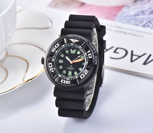 luminous watch men quartz watch sapphire glass black blue rubber strap sports male wristwatch 1pc, Slivery;brown
luminous watch men quartz watch sapphire glass black blue rubber strap sports male wristwatch 1pc, Slivery;brown