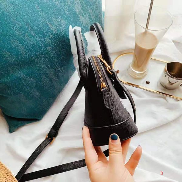handbag purse lady mini bag handbags fashion size 18cm 15cm elegant handbag fashion bag fashion classic crossbody bag slq908061
handbag purse lady mini bag handbags fashion size 18cm 15cm elegant handbag fashion bag fashion classic crossbody bag slq908061