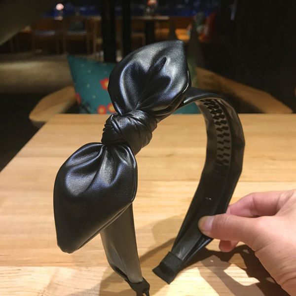 2018 осень зима новый hairbands оголовье для женщин старинные лук узел уши аксессуары для волос кожа волос обруч
2018 осень зима новый hairbands оголовье для женщин старинные лук узел уши аксессуары для волос кожа волос обруч