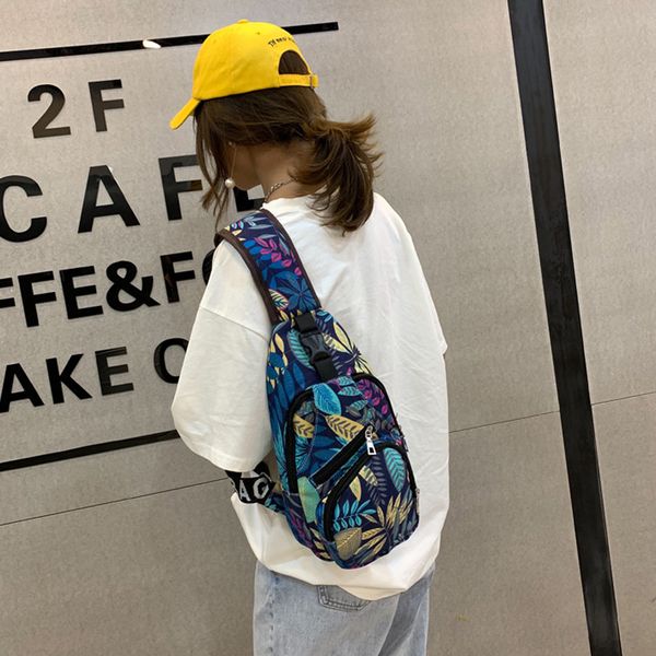 new trend crossbody bags lover fashion colorful printing flower shoulder bag outdoor mobile phone chest bags zipper bag
new trend crossbody bags lover fashion colorful printing flower shoulder bag outdoor mobile phone chest bags zipper bag