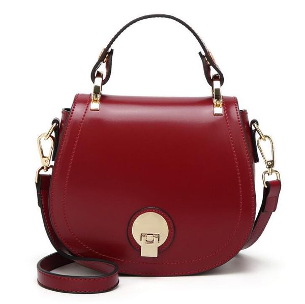 the est brand ladies oil wax leather handbags chain leather two shoulder straps fashion lock single shoulder messenger bag
the est brand ladies oil wax leather handbags chain leather two shoulder straps fashion lock single shoulder messenger bag