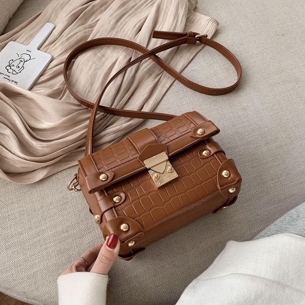 pu личность кожа crossbody сумка для женщин 2020 плеча сумка женщины сумки женская рука sling 
pu личность кожа crossbody сумка для женщин 2020 плеча сумка женщины сумки женская рука sling