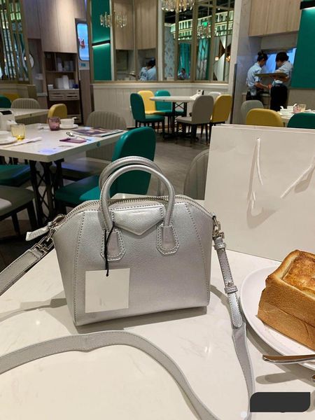 designer-luxury handbag purse venchy women purses bag antigona purse bag fashion totes women designer purses ladies bag
designer-luxury handbag purse venchy women purses bag antigona purse bag fashion totes women designer purses ladies bag