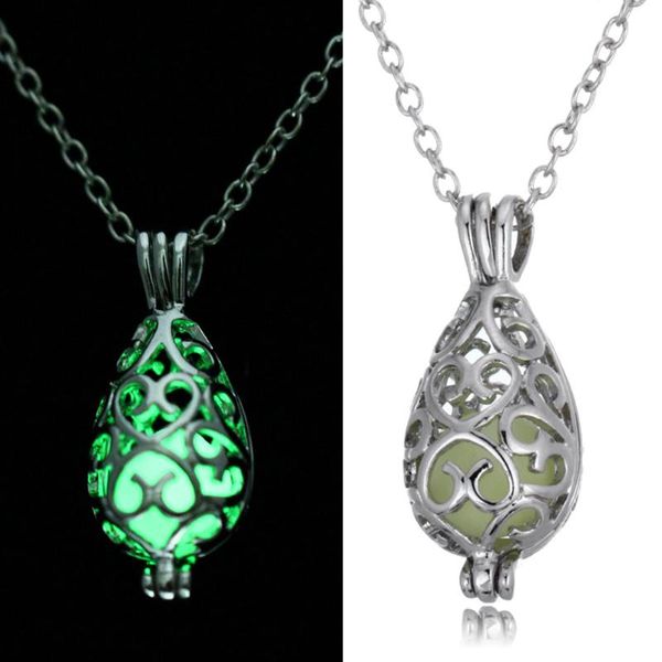 2pcs luminous fluorescent hollow open drop vintage pendant necklace glow in the dark for women, Silver
2pcs luminous fluorescent hollow open drop vintage pendant necklace glow in the dark for women, Silver