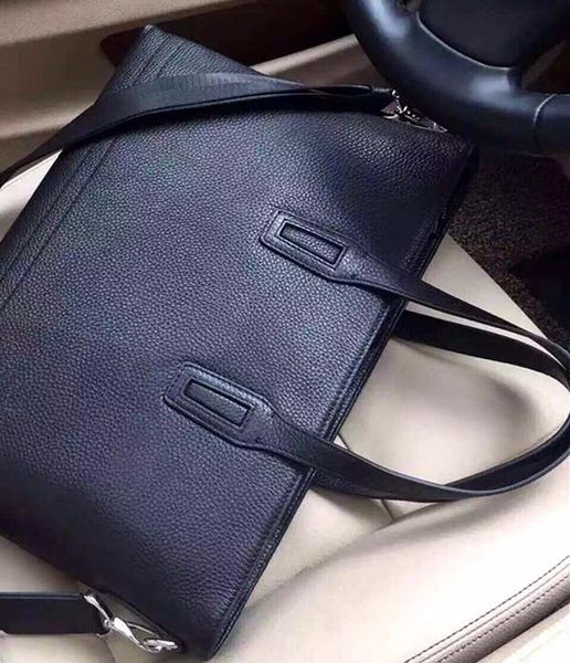 2020 new fashion classic designer luxury mens handbags purses cross-body bag made of leather mens wallet size 39 * 30 * 6 ck001
2020 new fashion classic designer luxury mens handbags purses cross-body bag made of leather mens wallet size 39 * 30 * 6 ck001