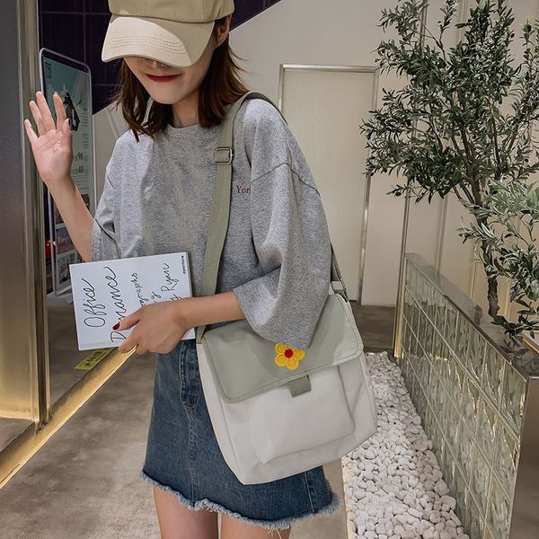 2020 new shoulder bag ladies fashion flower student canvas bag messenger red envelope fresh shoulder women
2020 new shoulder bag ladies fashion flower student canvas bag messenger red envelope fresh shoulder women