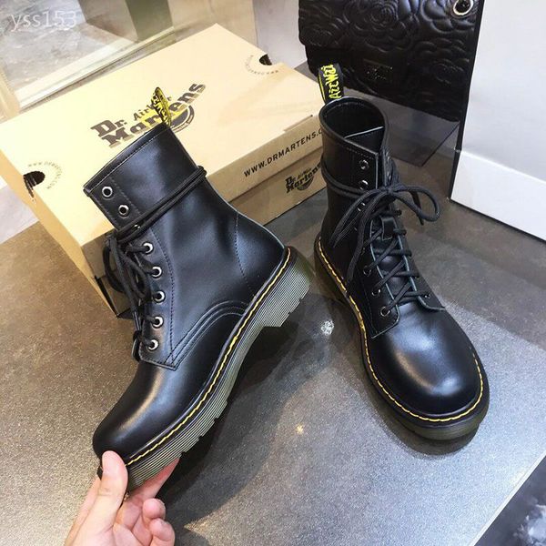 2019 classic autumn winter martin boots women's british style women's shoes plus velvet flat motorcycle boots short factory direct, Black
2019 classic autumn winter martin boots women's british style women's shoes plus velvet flat motorcycle boots short factory direct, Black