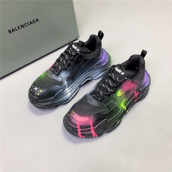 paris brand high version women's shoes luxury design platform triple s men's shoes graffiti retro men and women sneakers 39-46 01, Black
paris brand high version women's shoes luxury design platform triple s men's shoes graffiti retro men and women sneakers 39-46 01, Black