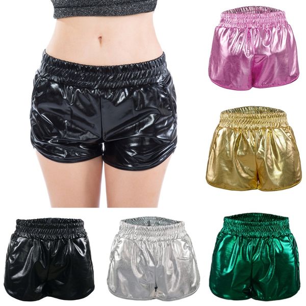 2020 new pu leather shorts women's solid color short loose casual mid waist shorts with pockets, White;black
2020 new pu leather shorts women's solid color short loose casual mid waist shorts with pockets, White;black