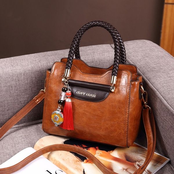 2020 новых моды диких женских сумок женщин способа мешки плечо сумки диагональной
2020 новых моды диких женских сумок женщин способа мешки плечо сумки диагональной