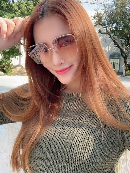 latest selling popular fashion 7115 women sunglasses mens sunglasses men sunglasses gafas de sol sun glasses uv400 lens with box, White;black
latest selling popular fashion 7115 women sunglasses mens sunglasses men sunglasses gafas de sol sun glasses uv400 lens with box, White;black