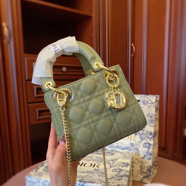 2020 luxury designer lady handag brand women designer shoulder bag with strap fashion designer crossbody bag d01 zx 20030902w
2020 luxury designer lady handag brand women designer shoulder bag with strap fashion designer crossbody bag d01 zx 20030902w