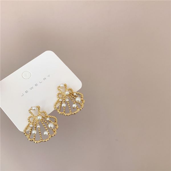 fflacell 2020 spring summer s925 silver pin fashion delicate hollow pearl shell ear studs simple earrings for women girl jewelry, Golden;silver
fflacell 2020 spring summer s925 silver pin fashion delicate hollow pearl shell ear studs simple earrings for women girl jewelry, Golden;silver