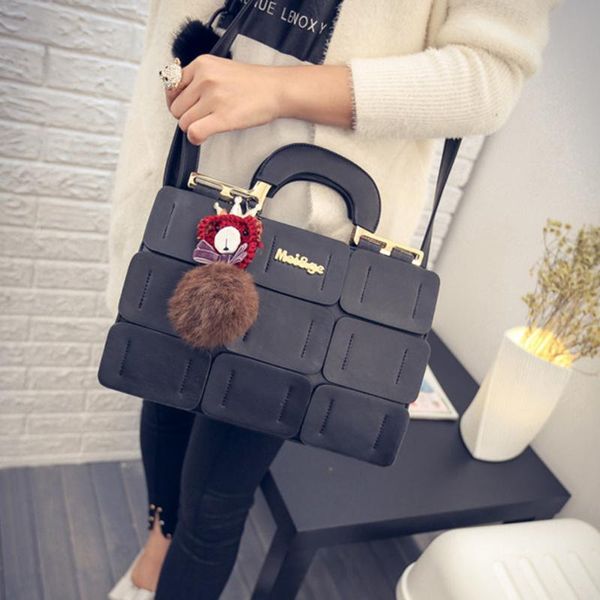 shoulder-bag women large capacity leather handbag plush ball pandent crossbody bags lady leisure letter print purse bolso mujer
shoulder-bag women large capacity leather handbag plush ball pandent crossbody bags lady leisure letter print purse bolso mujer