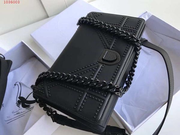new fashion small square bag super strong chain single shoulder slung black new striped decal female shoulder bag
new fashion small square bag super strong chain single shoulder slung black new striped decal female shoulder bag