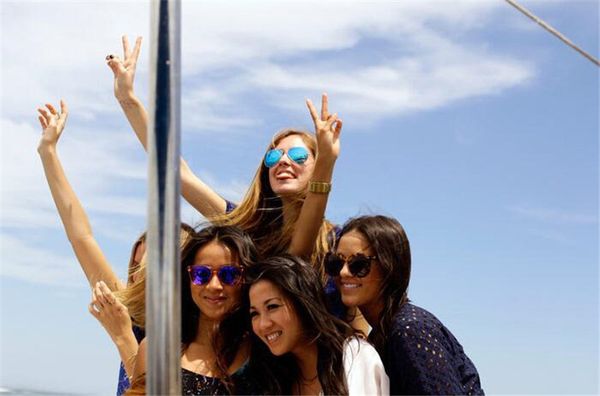 wholesale-2019 new fashion classic sunglasses attitude sunglasses gold frame squaremetal frame vintage style outdoor design classical model, White;black
wholesale-2019 new fashion classic sunglasses attitude sunglasses gold frame squaremetal frame vintage style outdoor design classical model, White;black