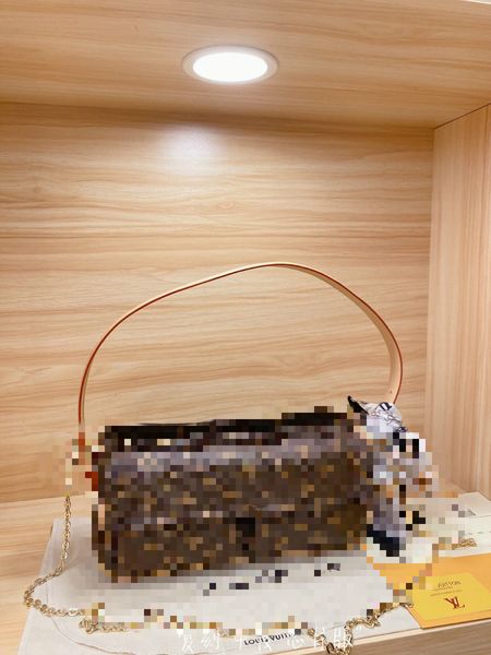 classic designer handbag letters v shape shoulder bag women clutch messenger bag crossbody canvas shopper bag shopping tote
classic designer handbag letters v shape shoulder bag women clutch messenger bag crossbody canvas shopper bag shopping tote