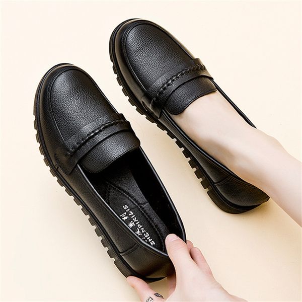 casual woman shoe round toe women shoes autumn female moccasin flats shallow mouth soft fall grandma genuine leather dress new, Black
casual woman shoe round toe women shoes autumn female moccasin flats shallow mouth soft fall grandma genuine leather dress new, Black